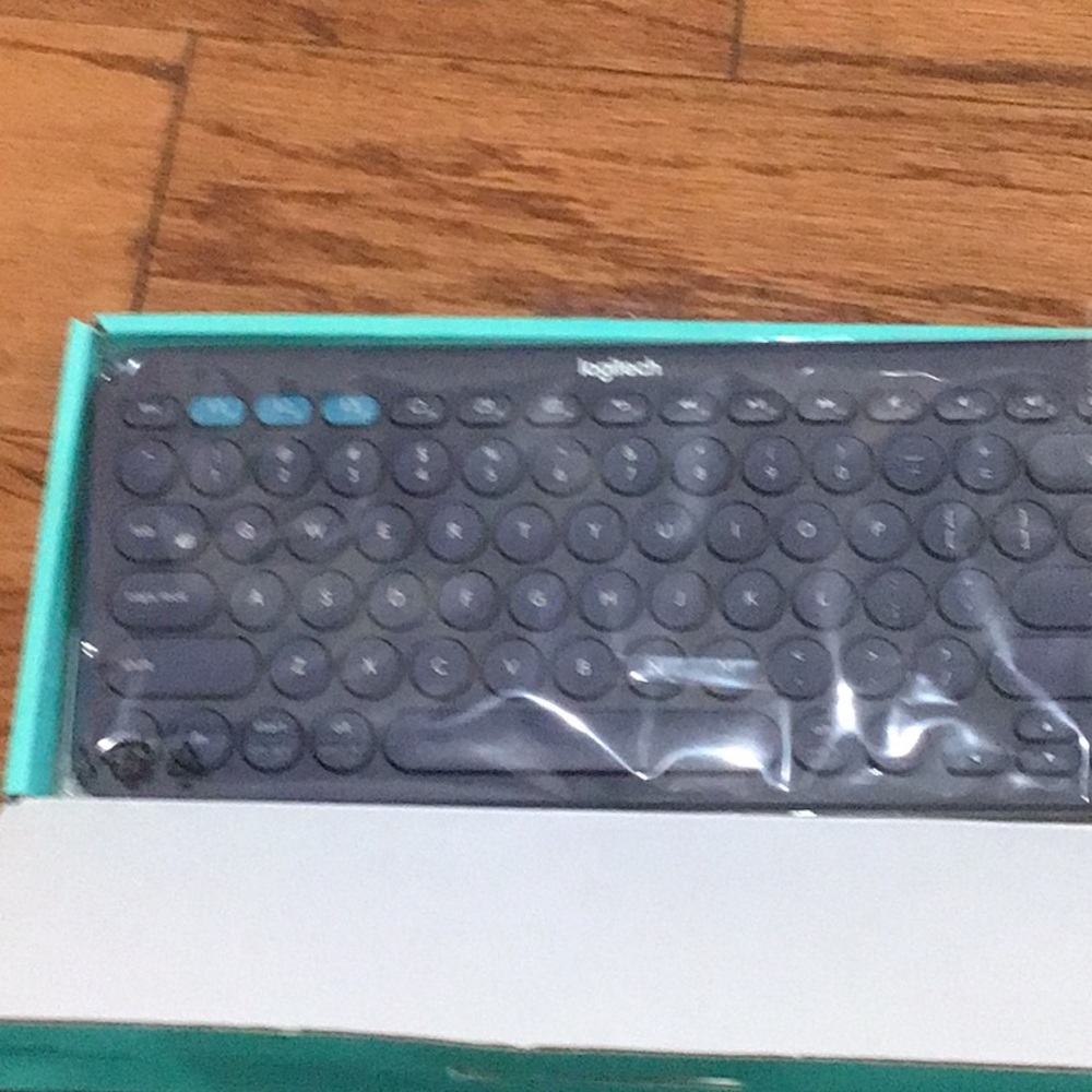 Portable Keyboard - Picture 2 of 5